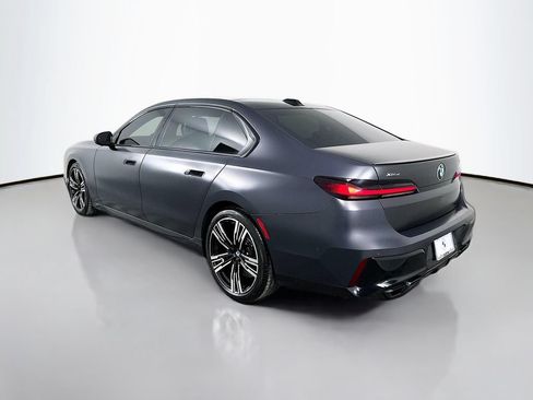 Used 2023 BMW 760i xDrive AWD/4WD image 7
