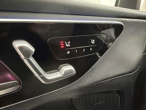 Used 2024 Mercedes-Benz GLC 300 4MATIC image 16