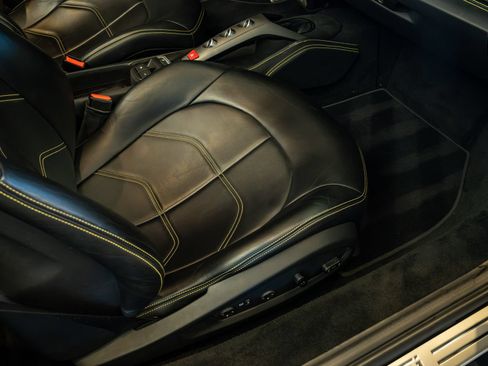 Used 2018 Ferrari 488 Spider RWD image 20