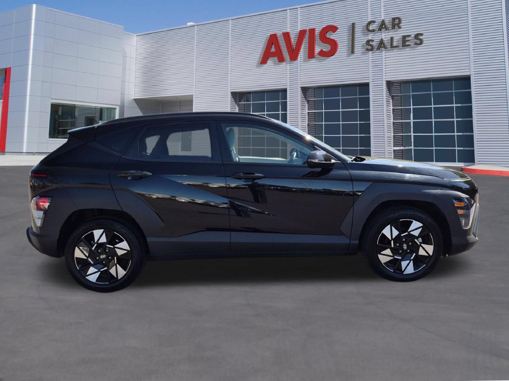 Used 2025 Hyundai Kona SEL FWD image 5