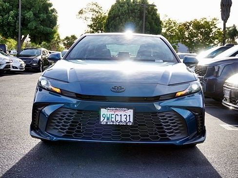 Used 2026 Toyota Camry SE w/ Multimedia Upgrade Package FWD image 5