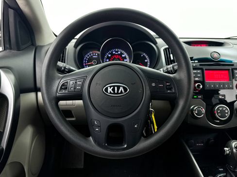 Used 2013 Kia Forte Koup EX FWD image 6