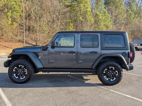 Used 2025 Jeep Wrangler Unlimited Rubicon 4xe w/ Convenience Group image 6