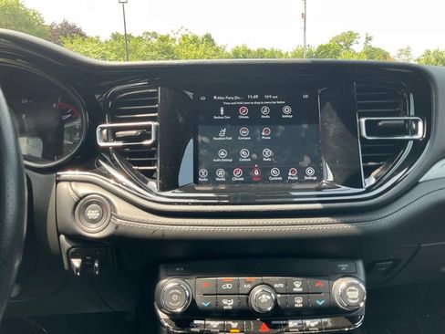 Used 2023 Dodge Durango SXT Launch Edition AWD/4WD image 18