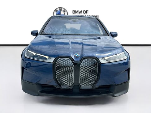 Used 2023 BMW iX xDrive50 w/ Convenience Package AWD/4WD image 2