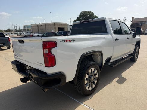 Used 2022 Chevrolet Silverado 2500 Custom w/ Custom Convenience Package AWD/4WD image 6