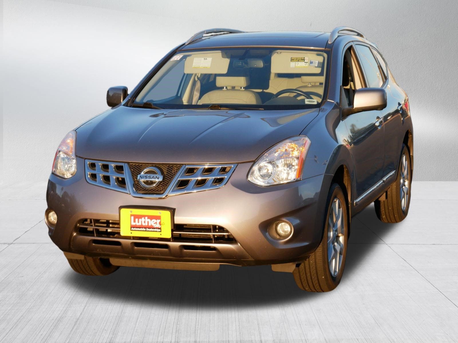 Used 2013 Nissan Rogue SL AWD/4WD image 2