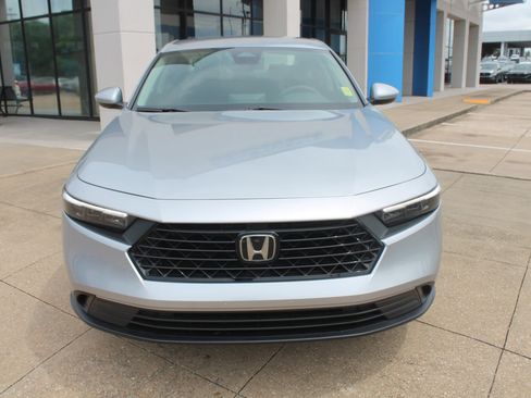 Used 2025 Honda Accord LX image 2