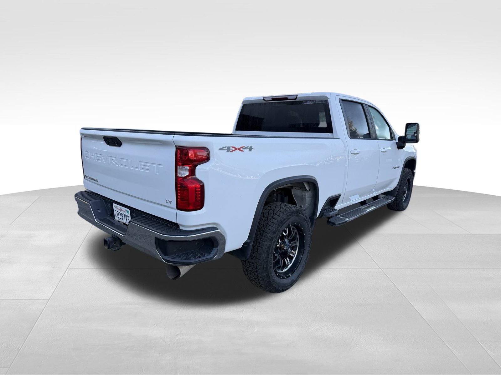 Used 2024 Chevrolet Silverado 3500 LT w/ Convenience Package AWD/4WD image 3