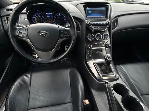 Used 2014 Hyundai Genesis 3.8 RWD image 25