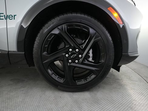 Used 2024 Chevrolet Equinox EV RS FWD image 20