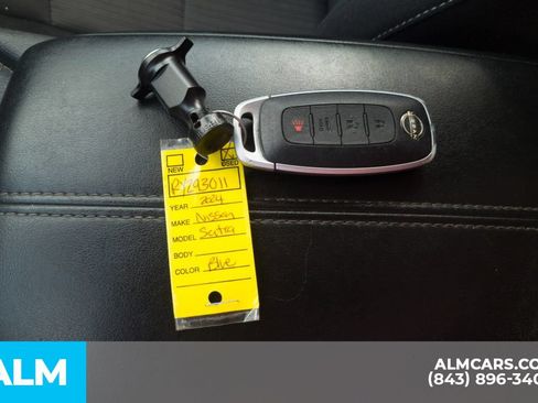 Used 2024 Nissan Sentra SV FWD image 34