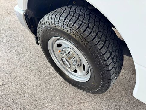 Used 2018 Ford F250 XL w/ Power Equipment Group image 31