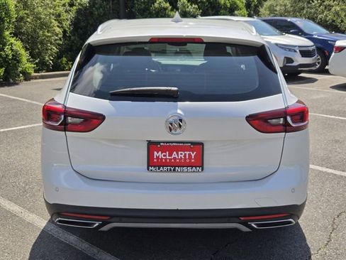 Used 2019 Buick Regal Essence w/ Driver Confidence Package I AWD/4WD image 4