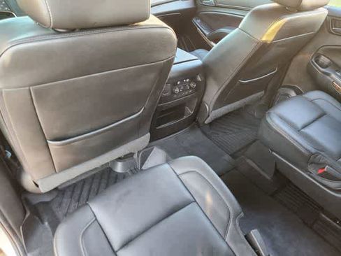 Used 2018 Chevrolet Suburban Premier image 12