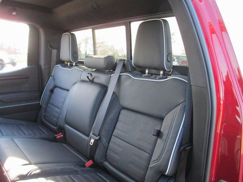 New 2026 GMC Sierra 1500 AT4X AWD/4WD image 18