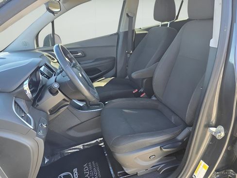 Used 2020 Chevrolet Trax LS w/ Tint and Cruise Package image 12