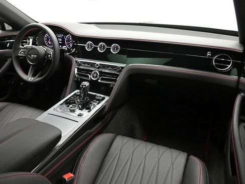 Certified 2022 Bentley Flying Spur V8 AWD/4WD image 11