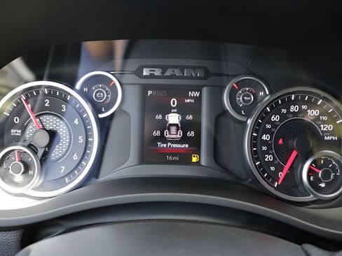 New 2026 RAM 2500 Tradesman AWD/4WD image 26