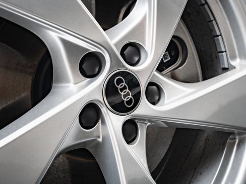 New 2025 Audi Q5 Premium Plus image 8