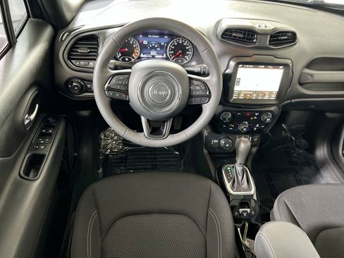 Used 2022 Jeep Renegade Altitude w/ Sun/Sound Group image 21