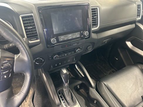 Used 2023 Nissan Frontier SV w/ SV Premium Package AWD/4WD image 5
