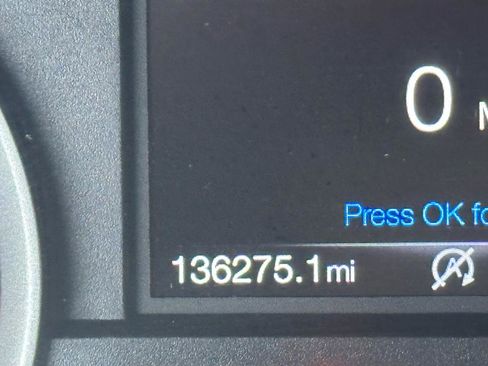 Used 2018 Ford Expedition XLT image 19