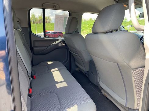 Used 2020 Nissan Frontier SV AWD/4WD image 13