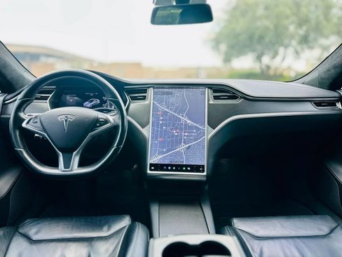 Used 2017 Tesla Model S 75 RWD image 18