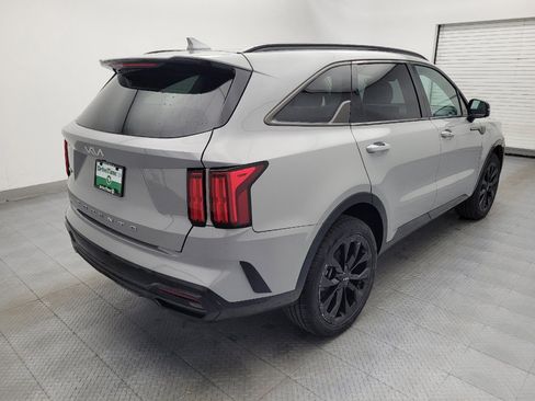 Used 2022 Kia Sorento SX image 9