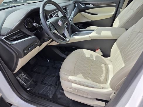 Used 2022 Buick Enclave Avenir w/ Avenir Technology Package FWD image 8