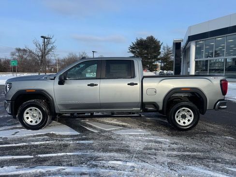 Used 2025 GMC Sierra 2500 Pro image 2