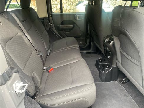 Used 2020 Jeep Wrangler Unlimited Sport S w/ Sun And Sound Package AWD/4WD image 8