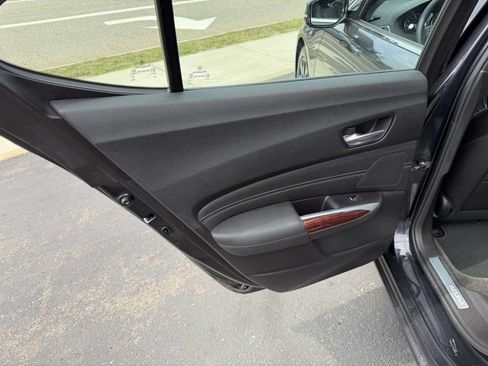 Used 2015 Acura TLX w/ Technology Package FWD image 13