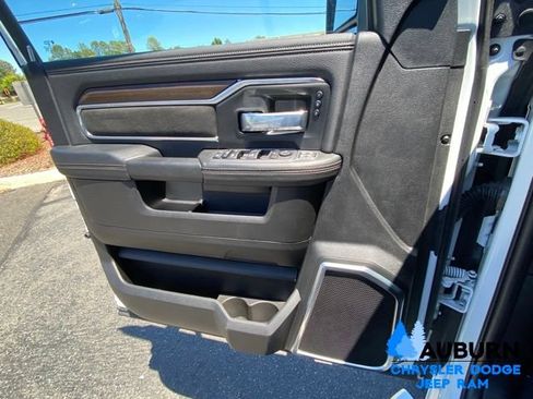Used 2024 RAM 2500 Laramie w/ Safety Group AWD/4WD image 32