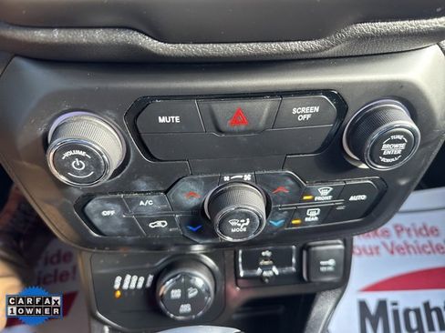 Used 2019 Jeep Renegade Trailhawk image 32