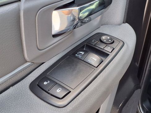 Used 2017 RAM 1500 Tradesman w/ Power & Remote Entry Group AWD/4WD image 4