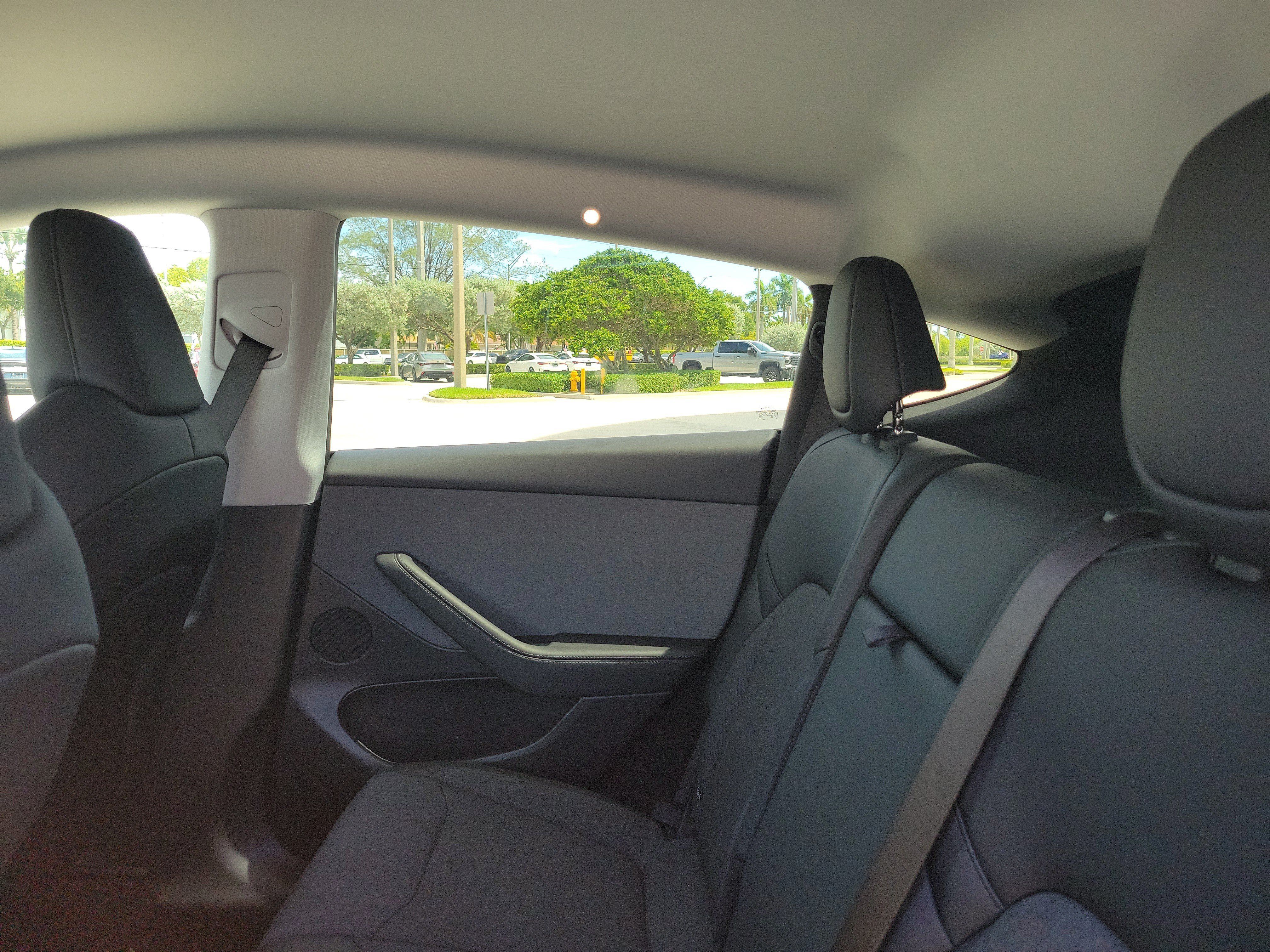 Used 2026 Tesla Model Y 2WD image 16