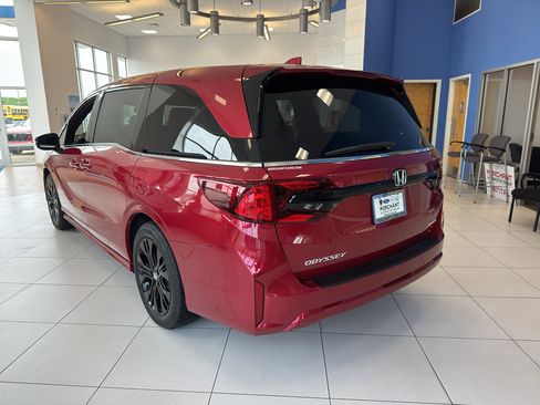 New 2025 Honda Odyssey Sport-L image 11