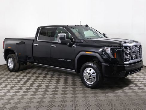 Used 2024 GMC Sierra 3500 Denali Ultimate AWD/4WD image 67