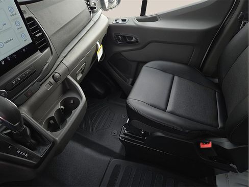 New 2024 Ford Transit 250 148 Medium Roof image 20