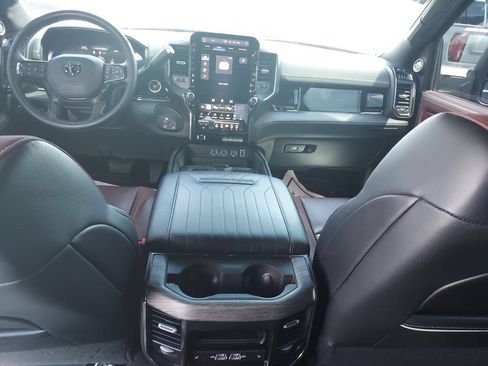 Used 2025 RAM 2500 Limited AWD/4WD image 10