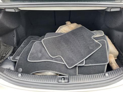 Used 2019 Mercedes-Benz C 300 4MATIC Sedan image 19