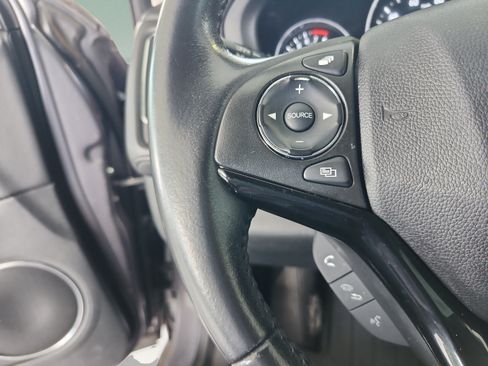 Used 2018 Honda HR-V EX-L image 16