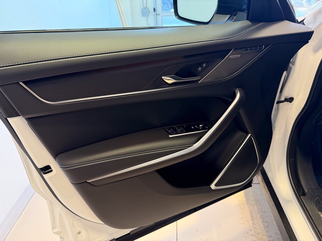 New 2026 Jaguar F-PACE R-Dynamic S AWD/4WD image 24
