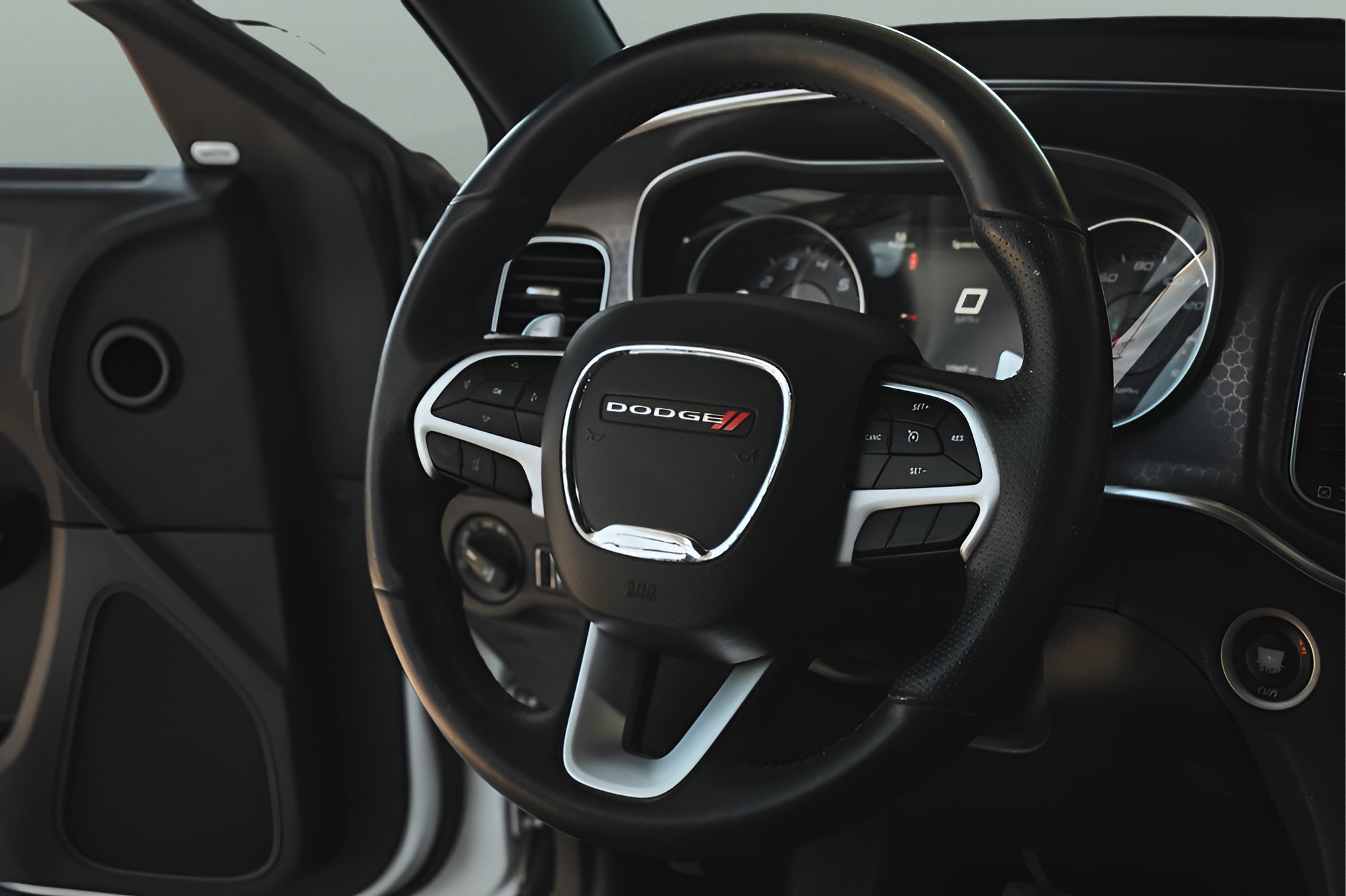 Used 2018 Dodge Charger R/T RWD image 23
