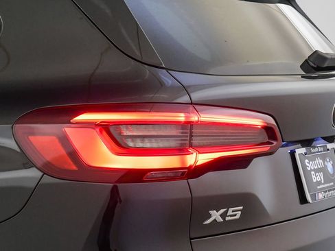 Used 2023 BMW X5 sDrive40i w/ M Sport Package RWD image 12