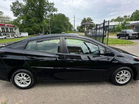 Used 2016 Toyota Prius Four w/ Advanced Technology Package FWD image 4