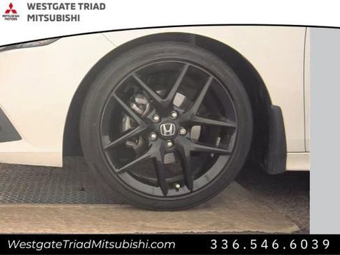 Used 2023 Honda Civic Sport image 7