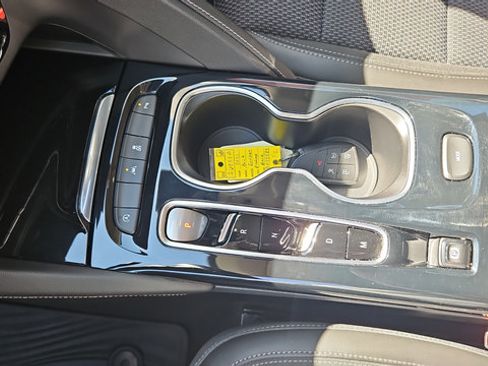 Used 2021 Buick Envision Preferred FWD image 25